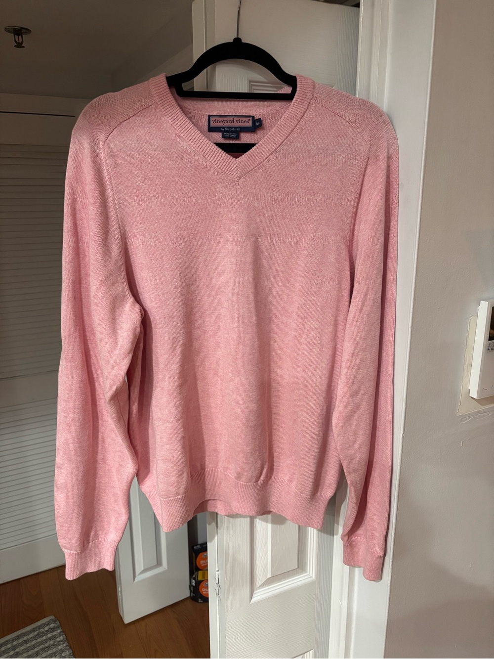 Vineyard Vines Men’s Light Pink V-Neck Sweater